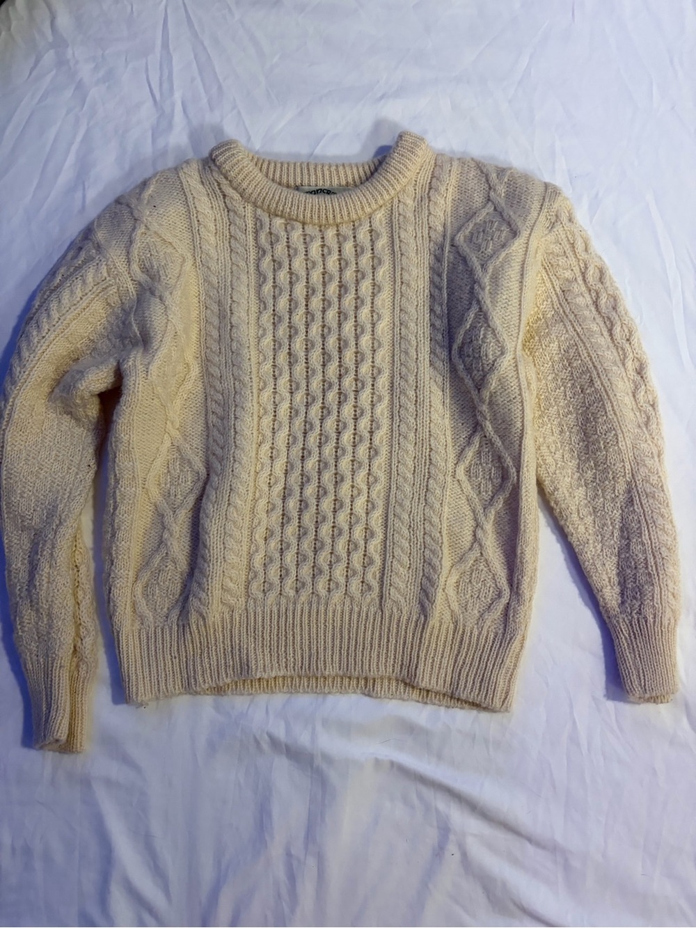 Vintage Cream Cable-Knit Crewneck Sweater - Women